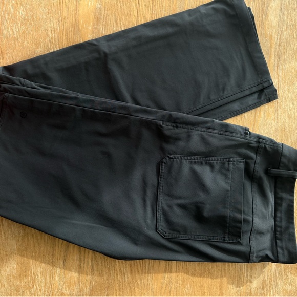 Mens ABC Classic fit Lululemon pants - Picture 5 of 7